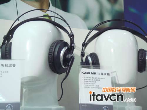 AKG K240 MK II I߱wC