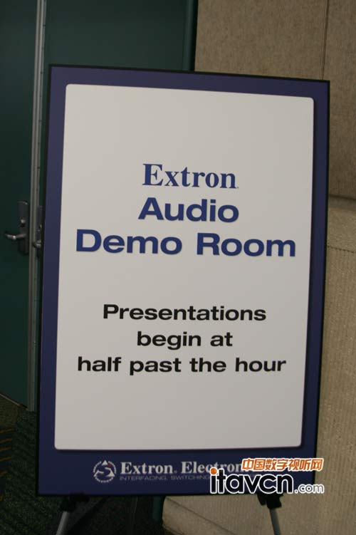 EXTRON lҕ w