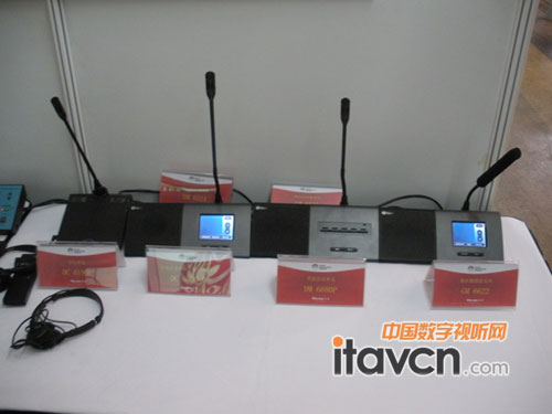 Extron PoleVault®ϵyϵӖҷ