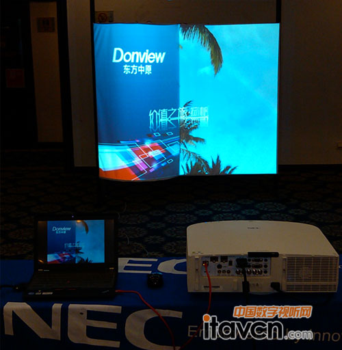 ͶӰ-NEC PA500X+