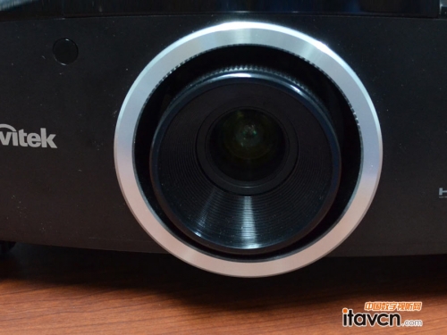 ӍVivitek(Ӎ)H5095ͶӰC(j)u(png)y(c)D
