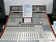 Tascam DM-3200{_